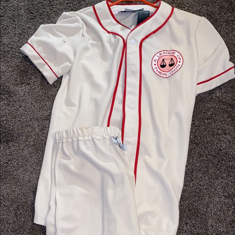 League of their own men’s small costume